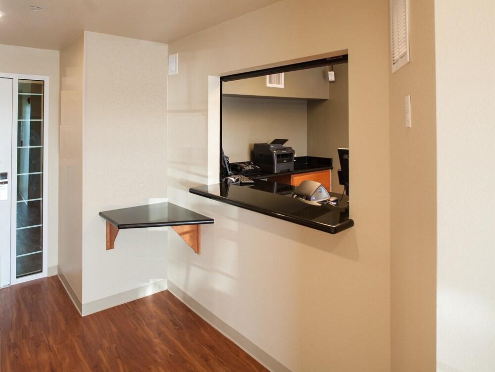 Woodspring Suites Louisville Clarksville Bagian luar foto